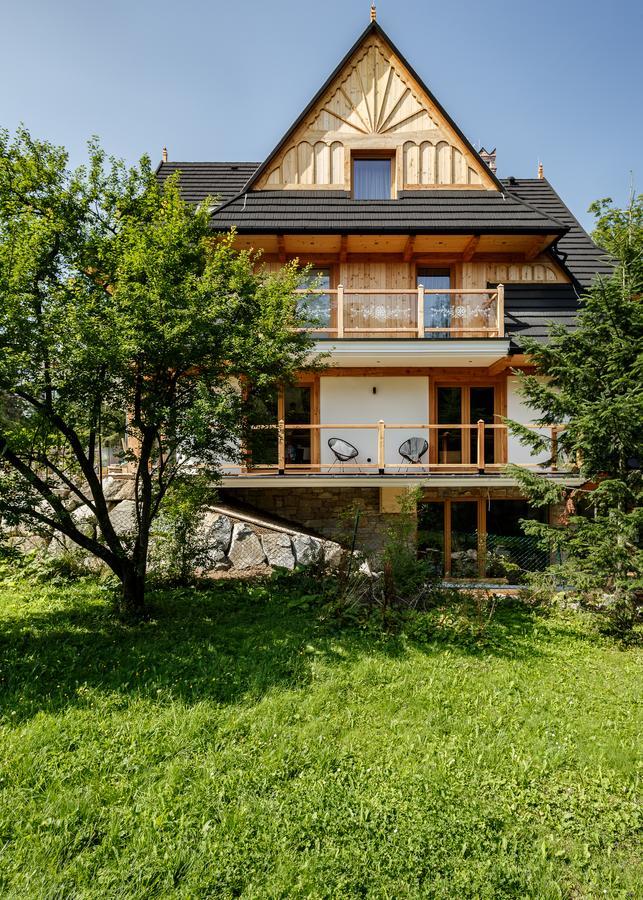 ザコパネ Biala Owca Bed & Breakfast エクステリア 写真 The house of the artist in the village of Gstaad