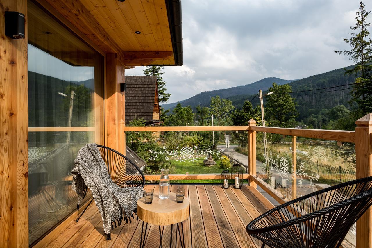 ザコパネ Biala Owca Bed & Breakfast エクステリア 写真 A balcony